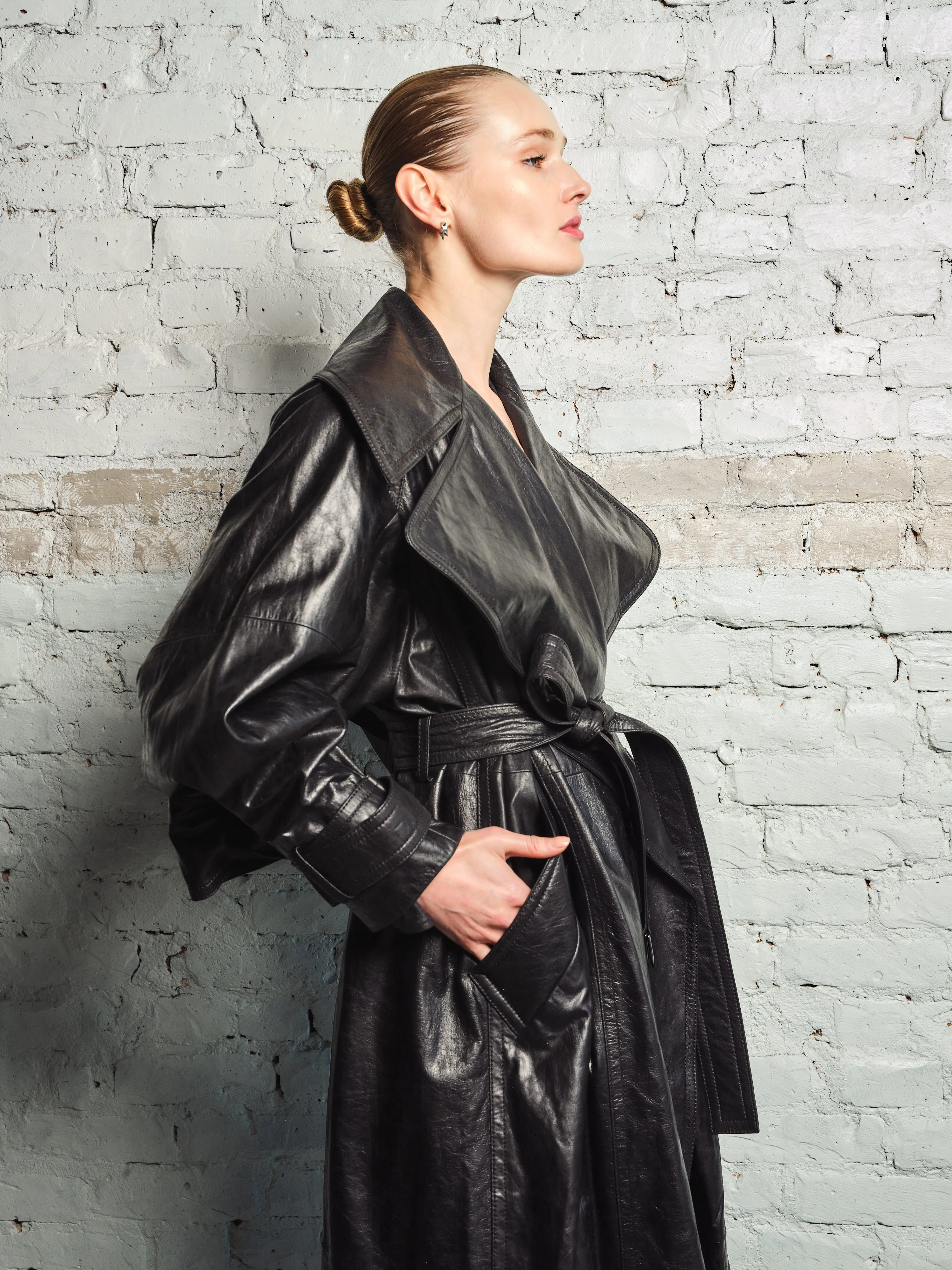 BLACK CAPED LEATHER LONG TRENCH