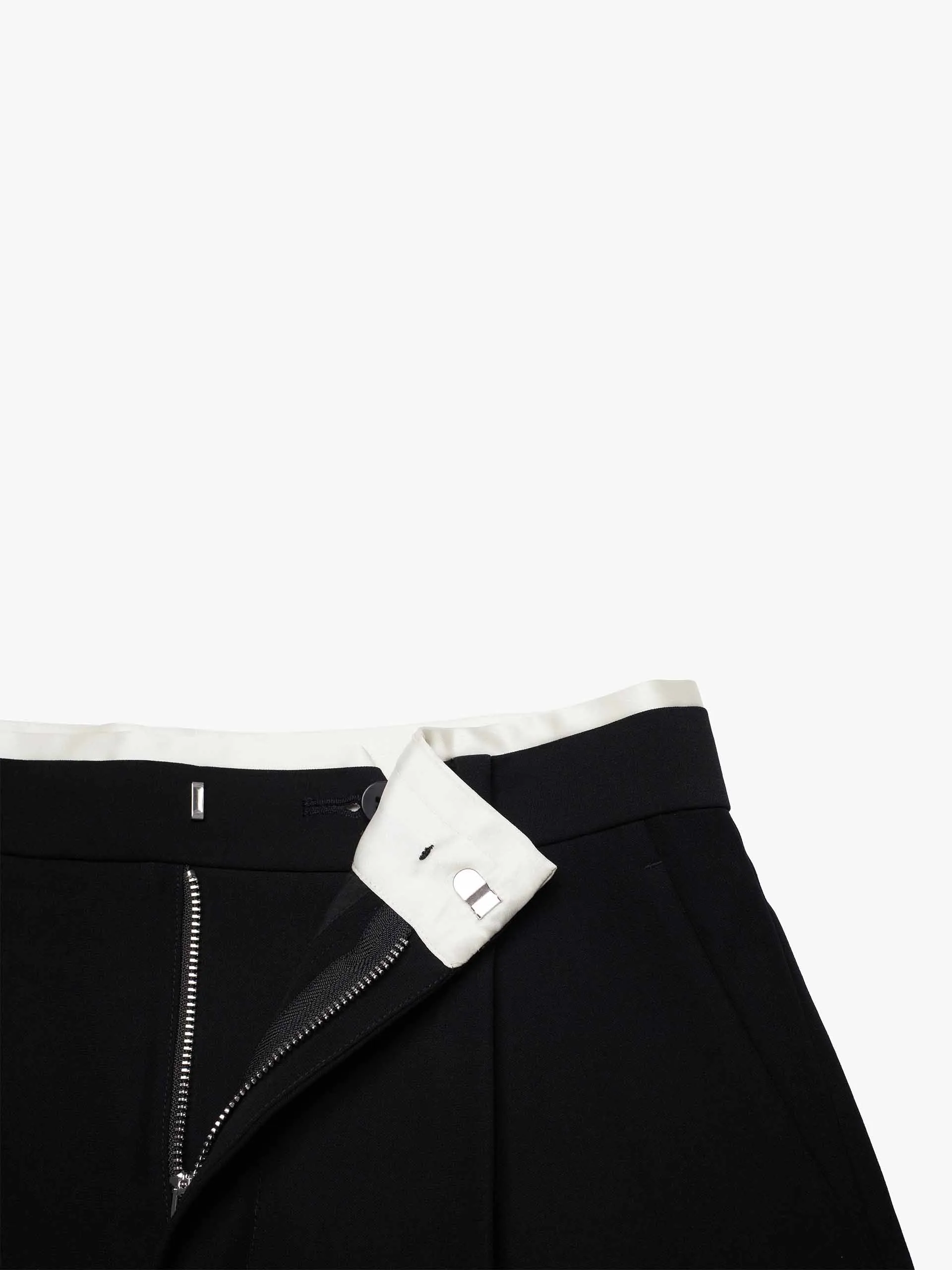 Contrast Detail Suit Shorts