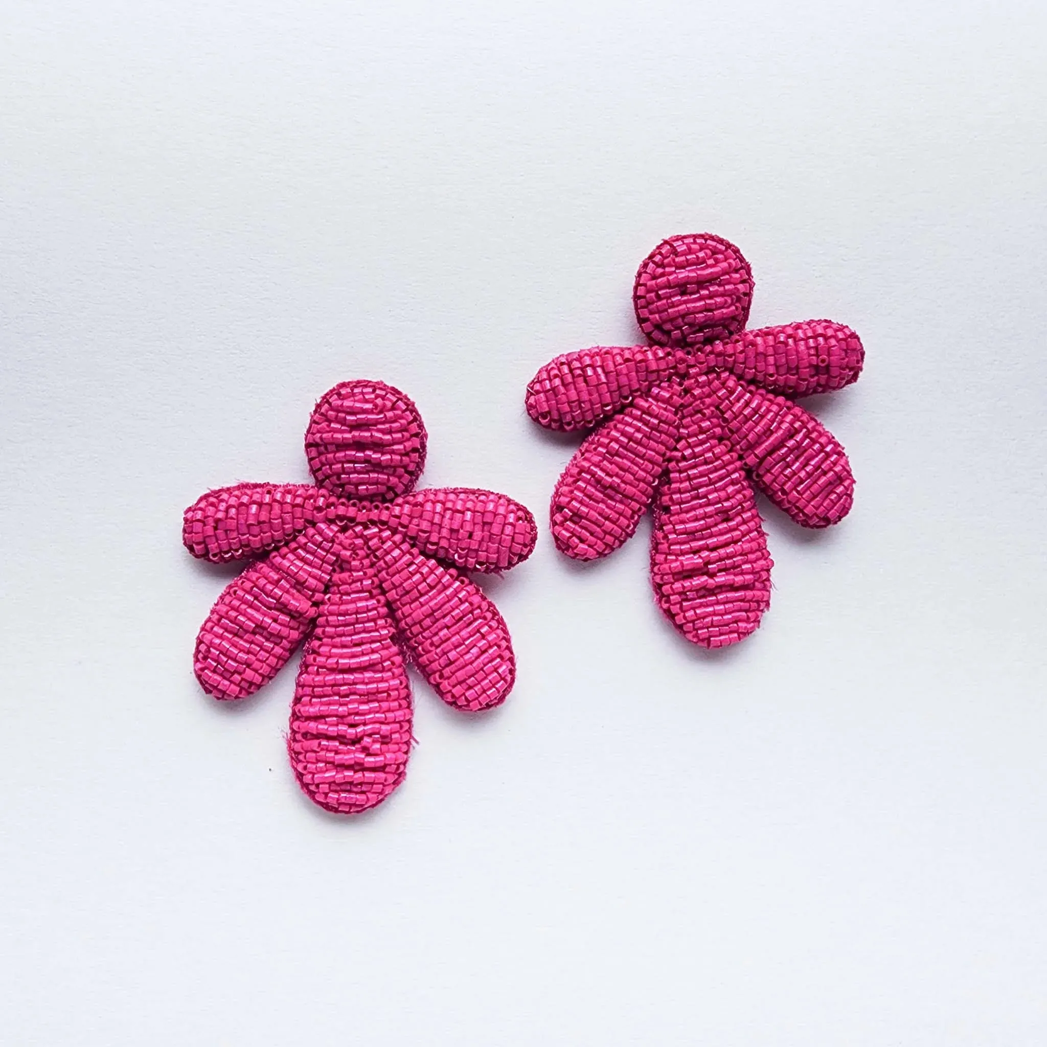 HELLO EDIE // Beaded Fan Earring PINK